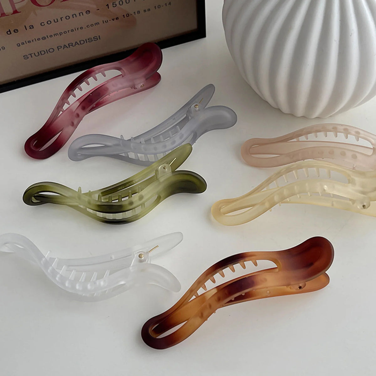 Large Duckbill Hair Claw Clip Resin Non-Slip Hair Clamp for Styling Ponytails Buns and Half Updos Women Girls Kids Accessories