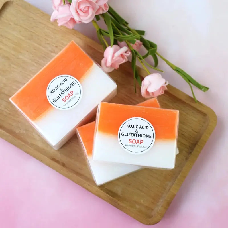 Kojic Acid and Glutathione Soap Cleansing and Bathing Essential Oil Soap Two-In-One Plant Essential Oil Soap Body Care Soap Containing Sweet Orange Essential Oil Vc to Brighten Skin 100g