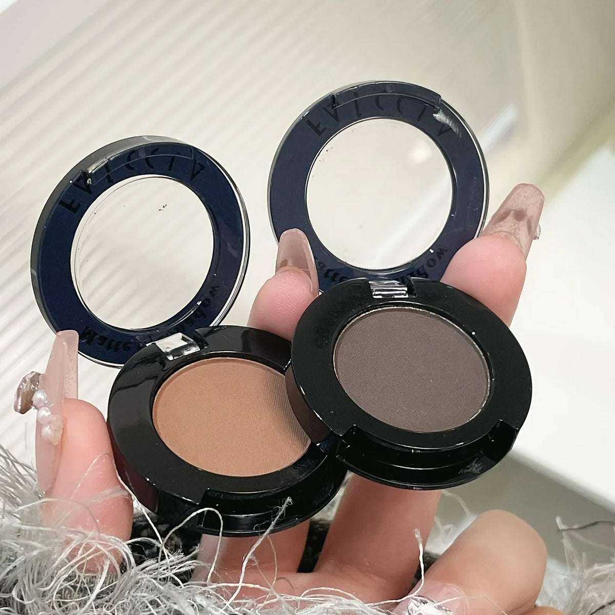Single Matte Eyeshadow with Brush Low Saturation Color under Eye Highlighting Multi Use Makeup Ideal for Holiday Gifting